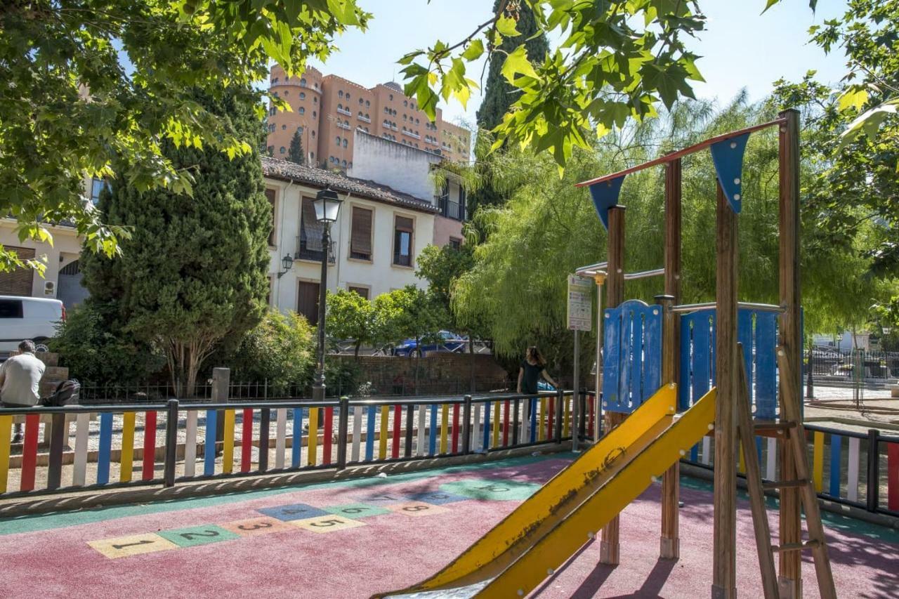 Апартаменты Plaza Del Campo Del Principe Гранада Экстерьер фото